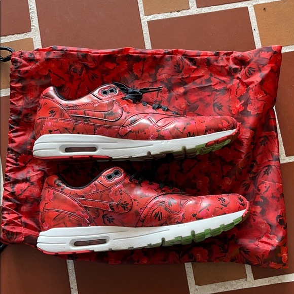 Nike AirMax ultra Shanghai reds - Picture 4 of 5
